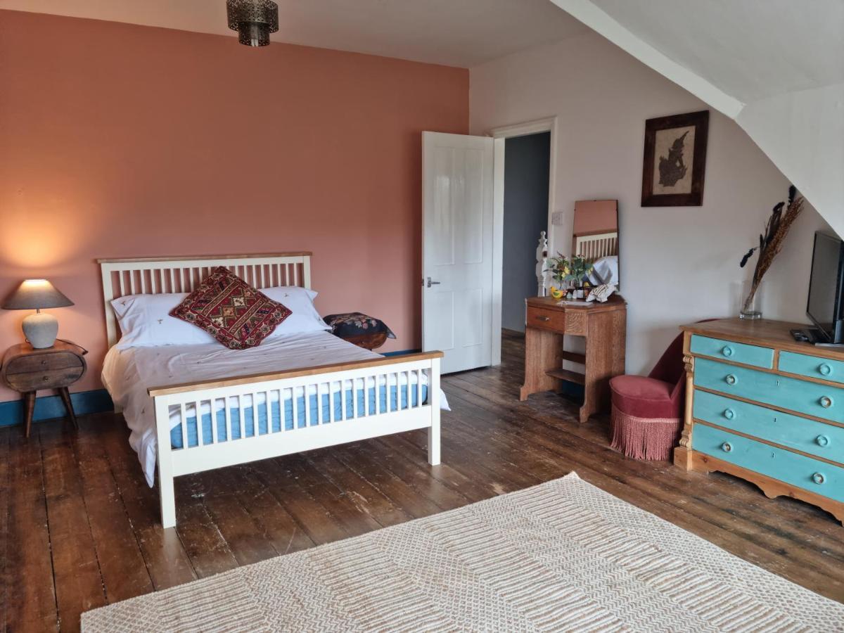 ホテル Beautiful Space On Top Of Edwardian House ヘイスティングス エクステリア 写真