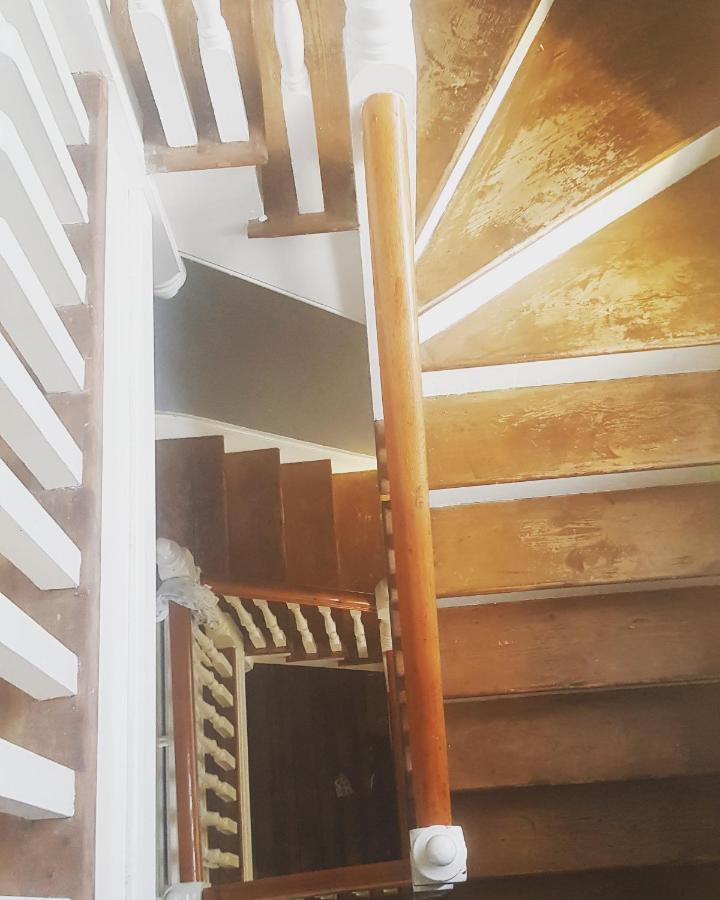 ホテル Beautiful Space On Top Of Edwardian House ヘイスティングス エクステリア 写真